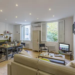 Gambetta - Charming 2 Bedroom - Near Promenade Nice