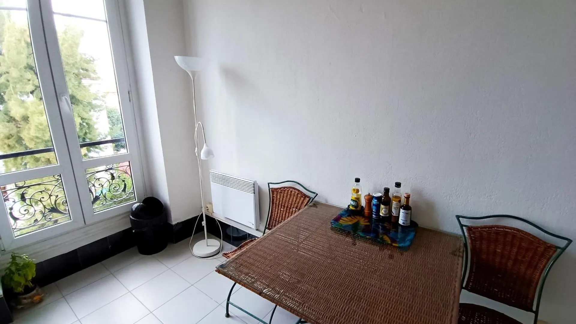 Spacious T2 Near The Historic Sites Of Nice Apartment
