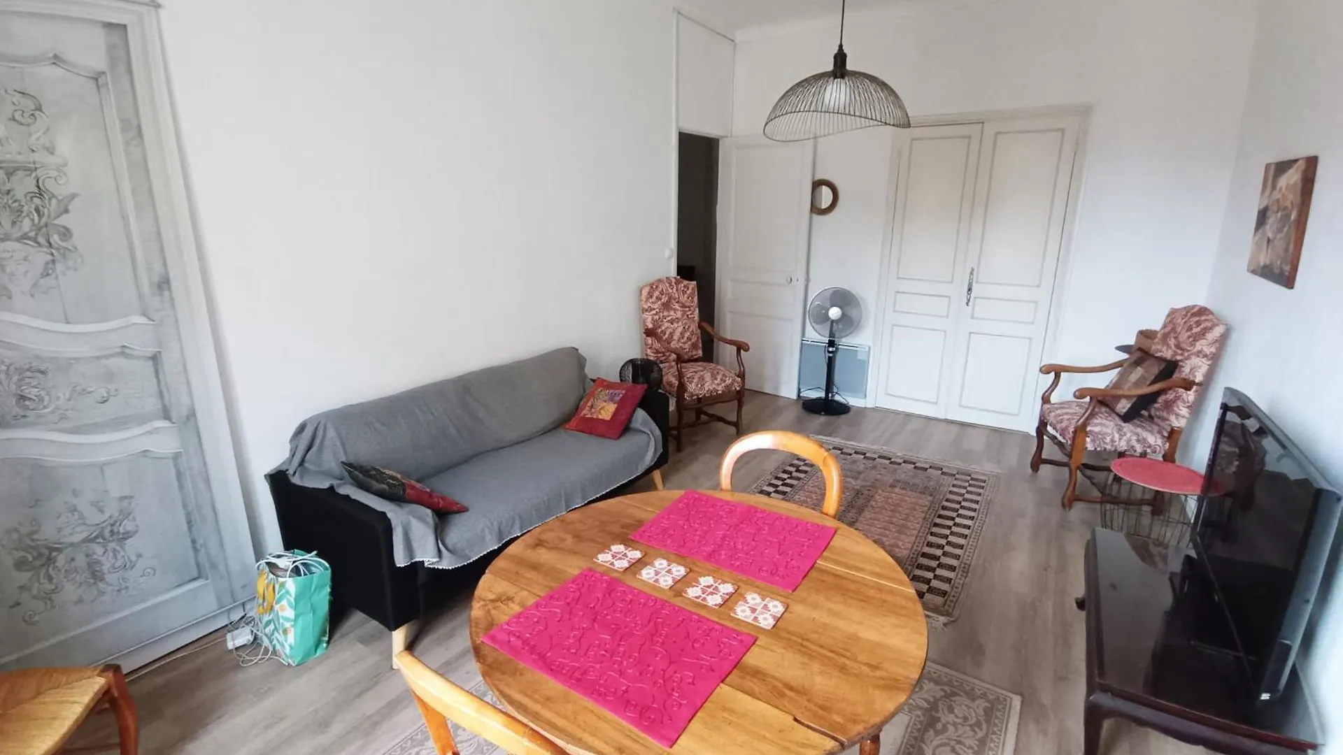 Spacious T2 Near The Historic Sites Of Nice 0*,  France